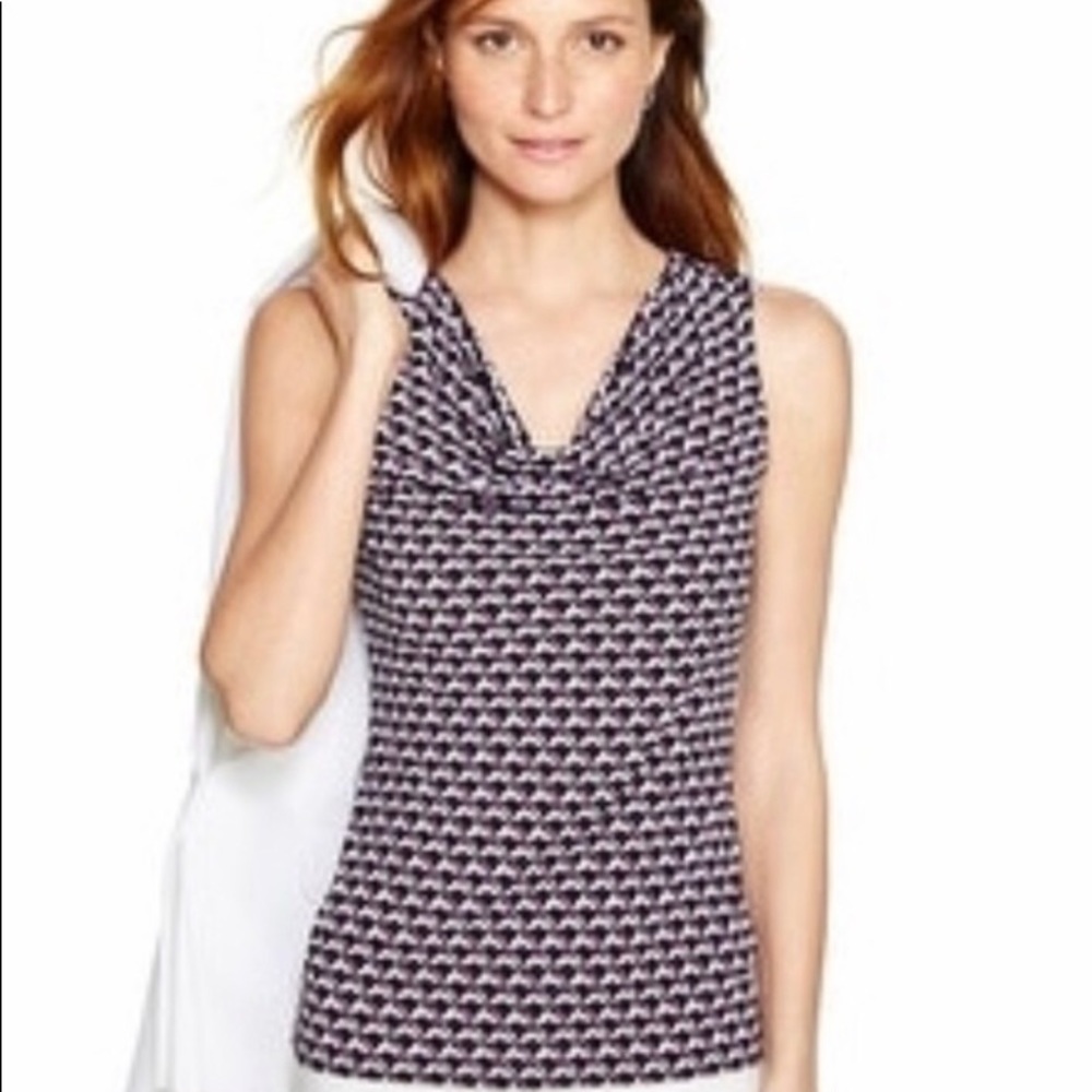 Beautiful White House black market sleeveless top